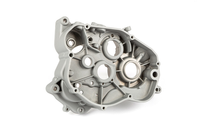 Carter moteur droit (embrayage) adaptable Generic / CPI