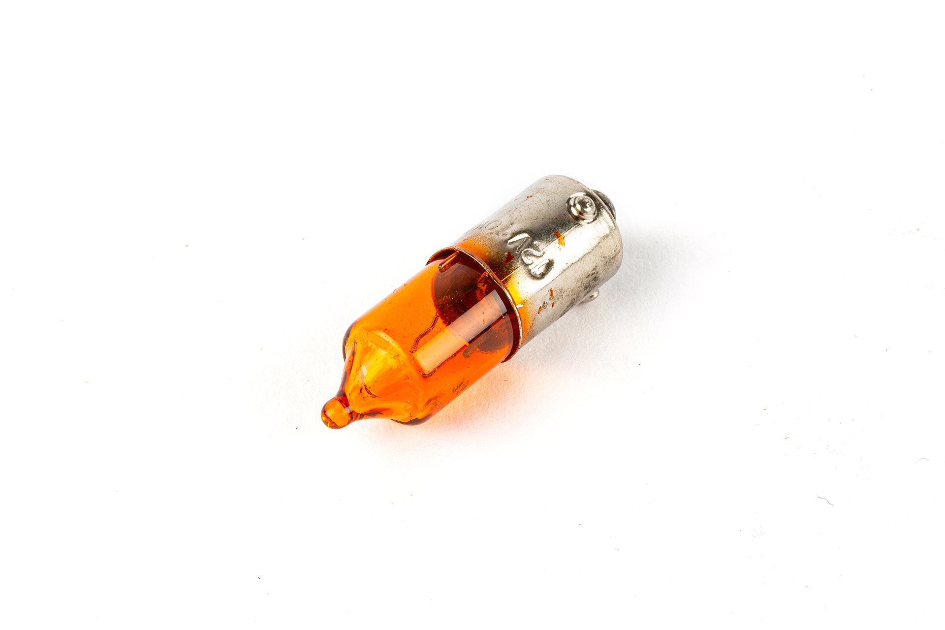 Ampoule 12V - 21W BAU9S ergots décalés Orange